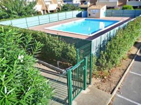 Appartement en rez-de-jardin avec piscine, accès plage et parking privé - 4 couchages - FR-1-387-155